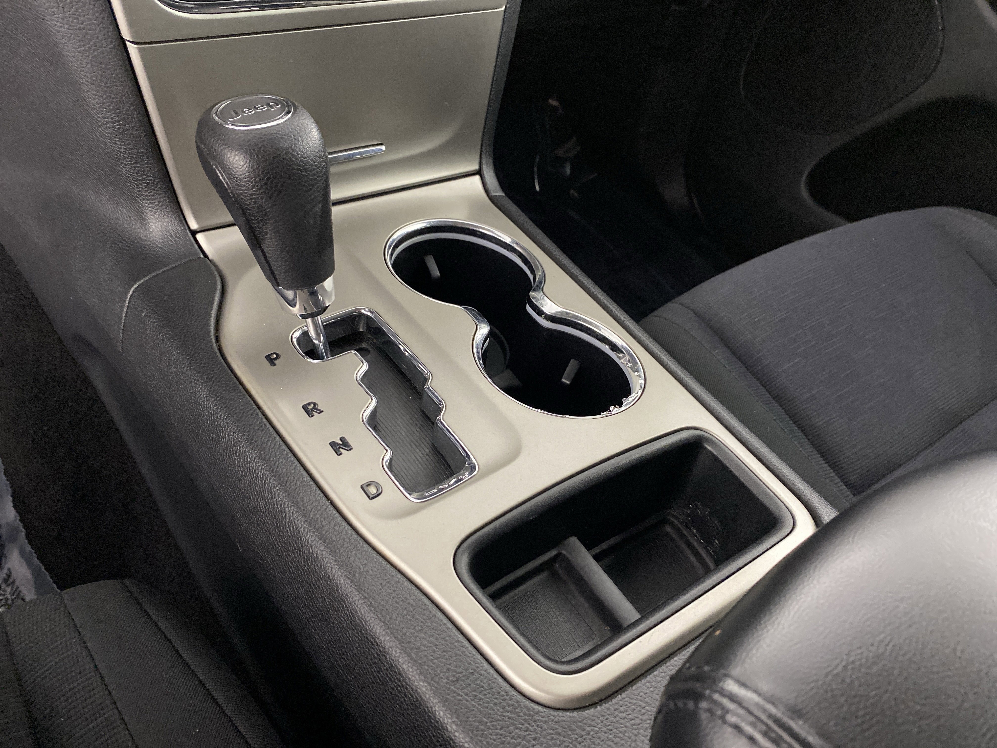 Used 2011 Jeep Grand Cherokee Laredo AWD/4WD image 25