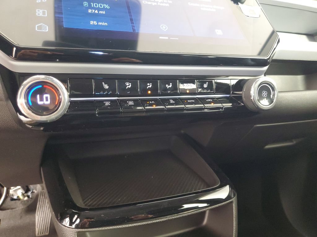 New 2027 Chevrolet Bolt LT w/ Comfort Package FWD image 18