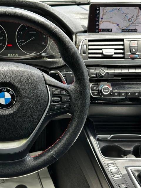 Used 2018 BMW 328d Sedan w/ Premium Package RWD image 26
