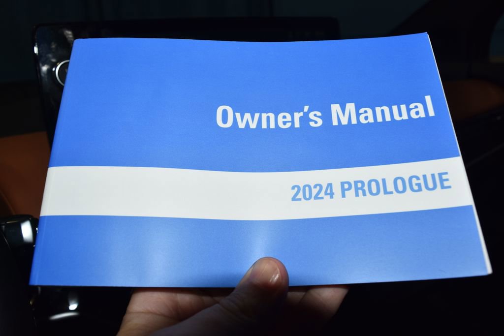 Used 2024 Honda Prologue Elite image 11