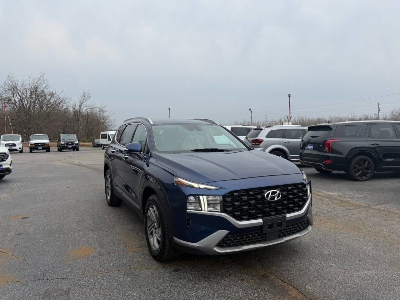 Used 2023 Hyundai Santa Fe SEL FWD image 4