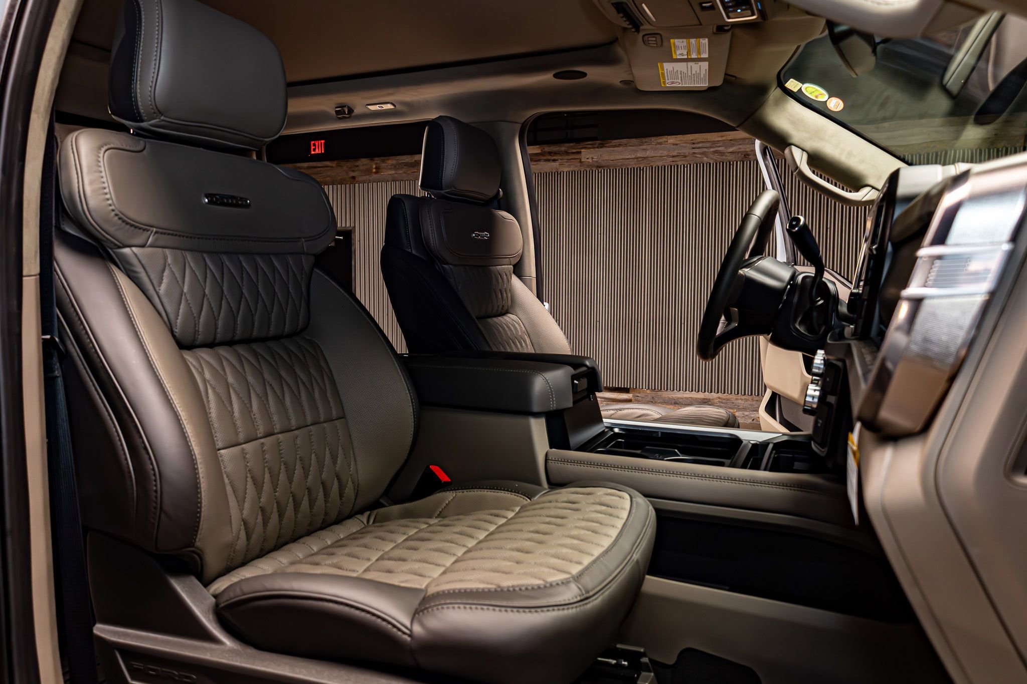 Used 2026 Ford F450 Platinum w/ Platinum Plus Package image 28