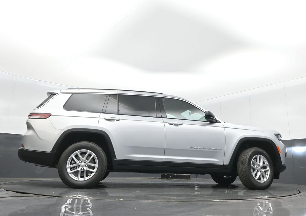 New 2026 Jeep Grand Cherokee L Laredo AWD/4WD image 36