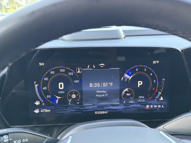 Used 2025 Chevrolet Suburban LT RWD image 17