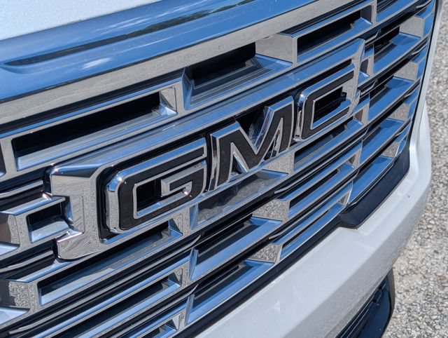 Used 2025 GMC Acadia Denali FWD image 15