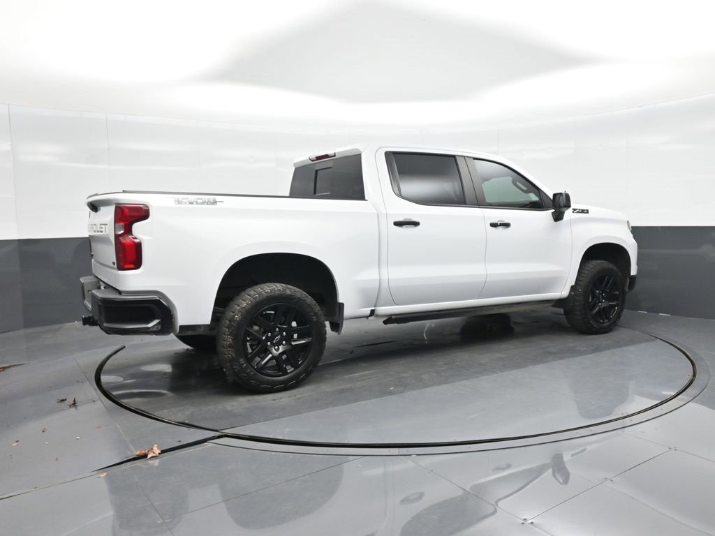 Used 2024 Chevrolet Silverado 1500 LT Trail Boss w/ Convenience Package II image 9
