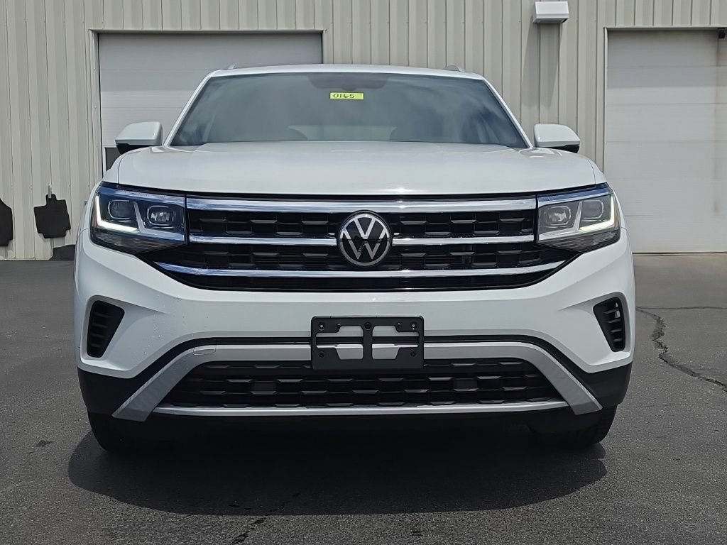 Used 2022 Volkswagen Atlas Cross Sport SE FWD image 2