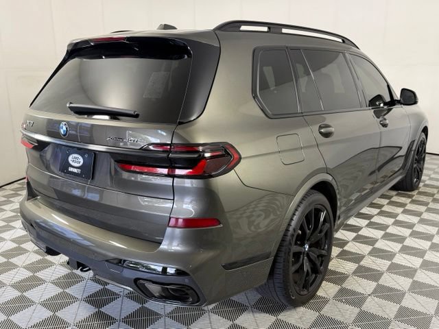 Used 2025 BMW X7 xDrive40i w/ M Sport Package AWD/4WD image 8