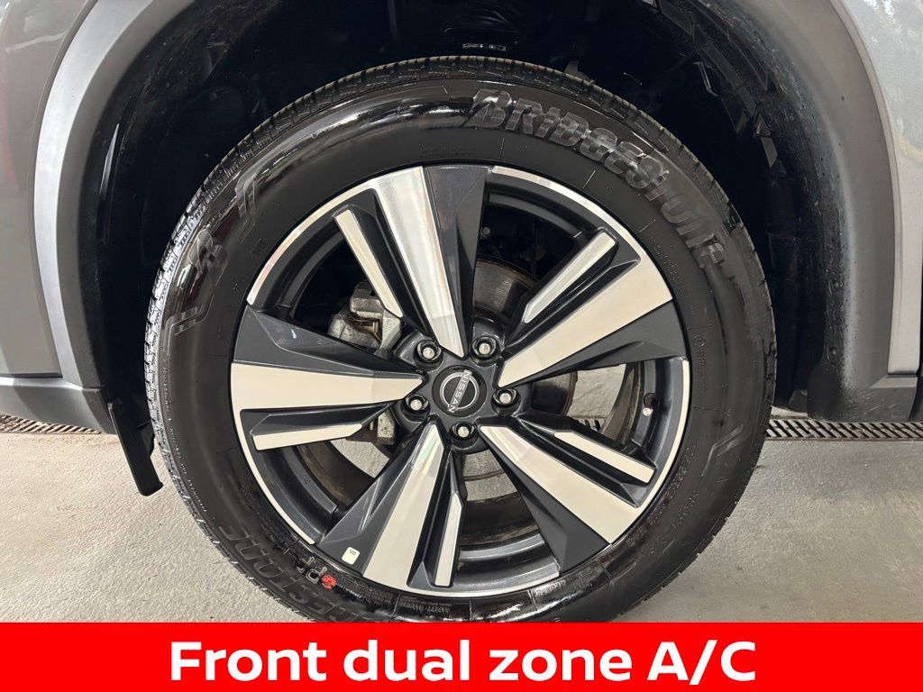 Certified 2026 Nissan Rogue SL AWD/4WD image 12