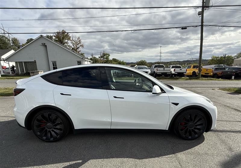Used 2023 Tesla Model Y Performance AWD/4WD image 7
