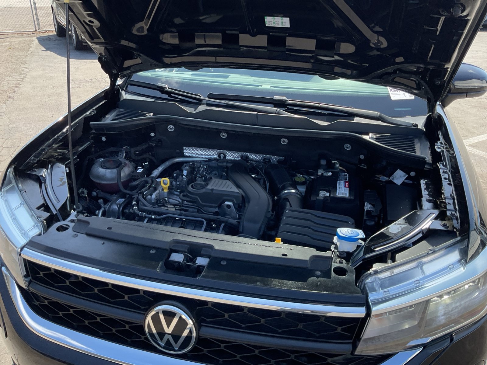 Used 2022 Volkswagen Taos SE FWD image 23