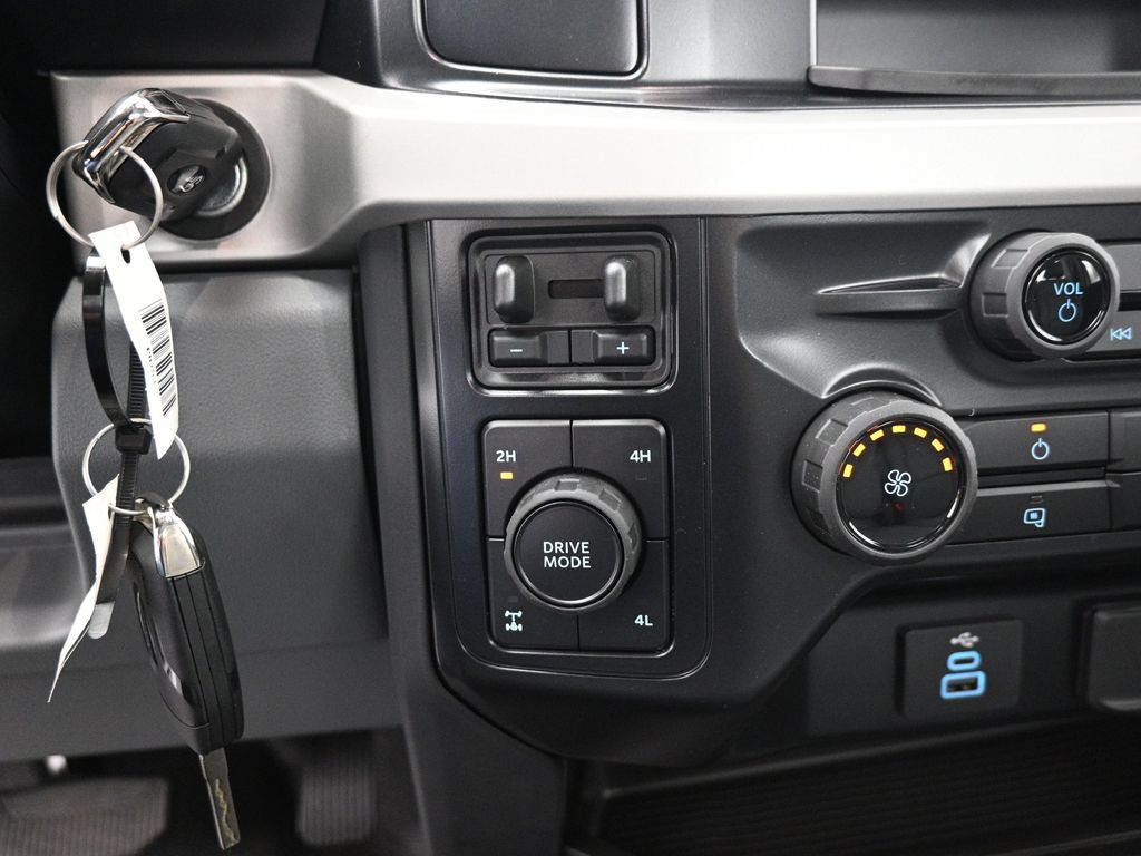 New 2026 Ford F350 XL w/ FX4 Off-Road Package AWD/4WD image 15