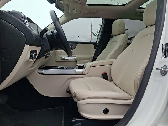 Used 2021 Mercedes-Benz GLB 250 4MATIC image 14