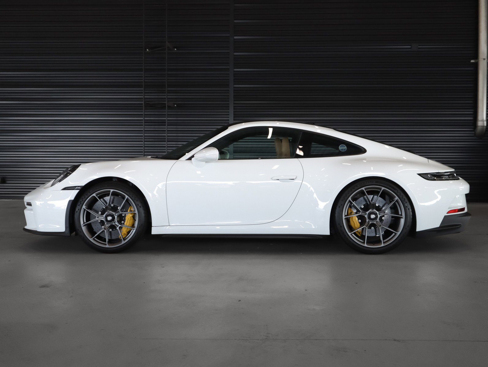 Certified 2024 Porsche 911 GT3 RWD image 2