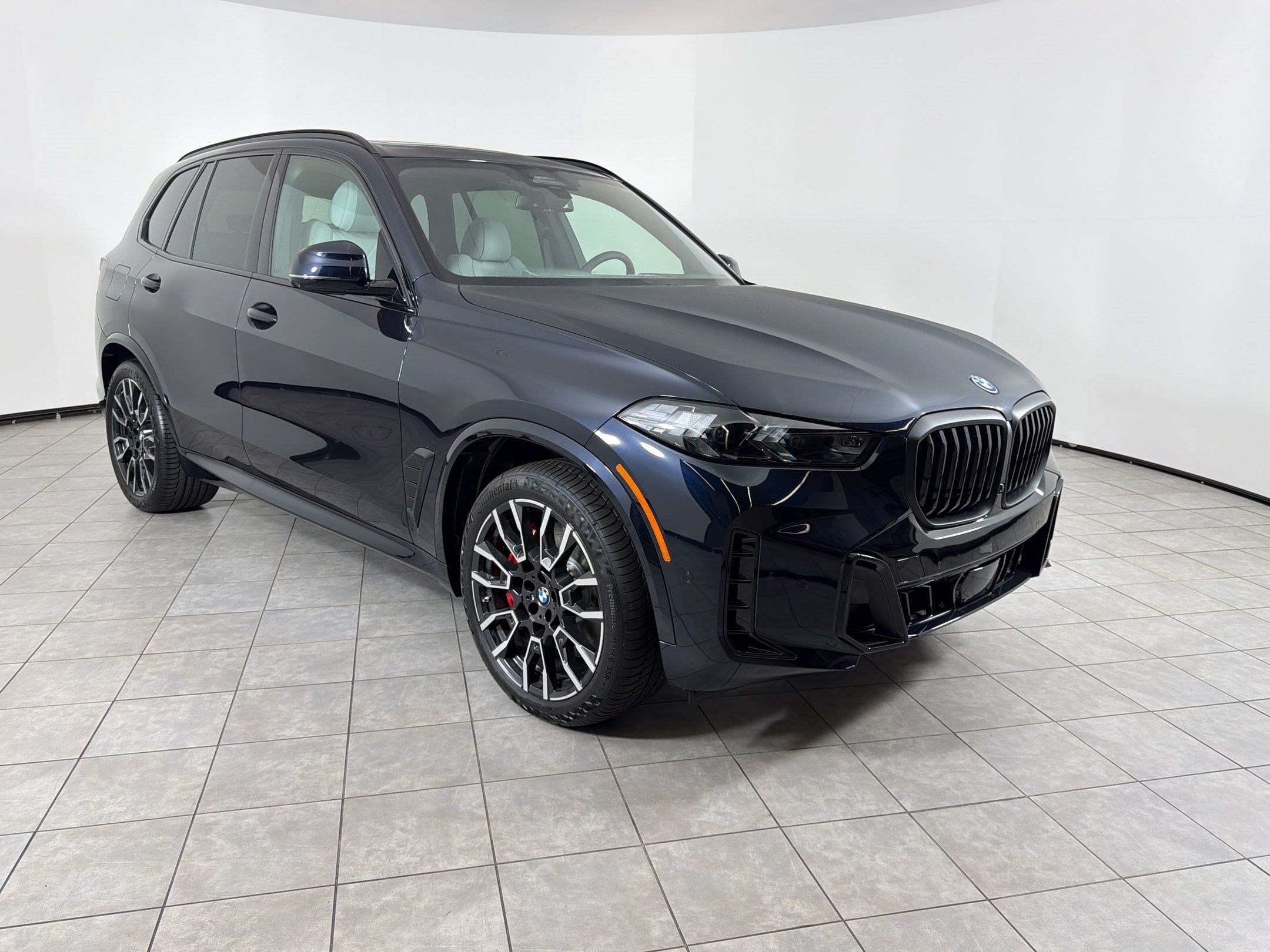 New 2026 BMW X5 xDrive50e w/ M Sport Package AWD/4WD image 7