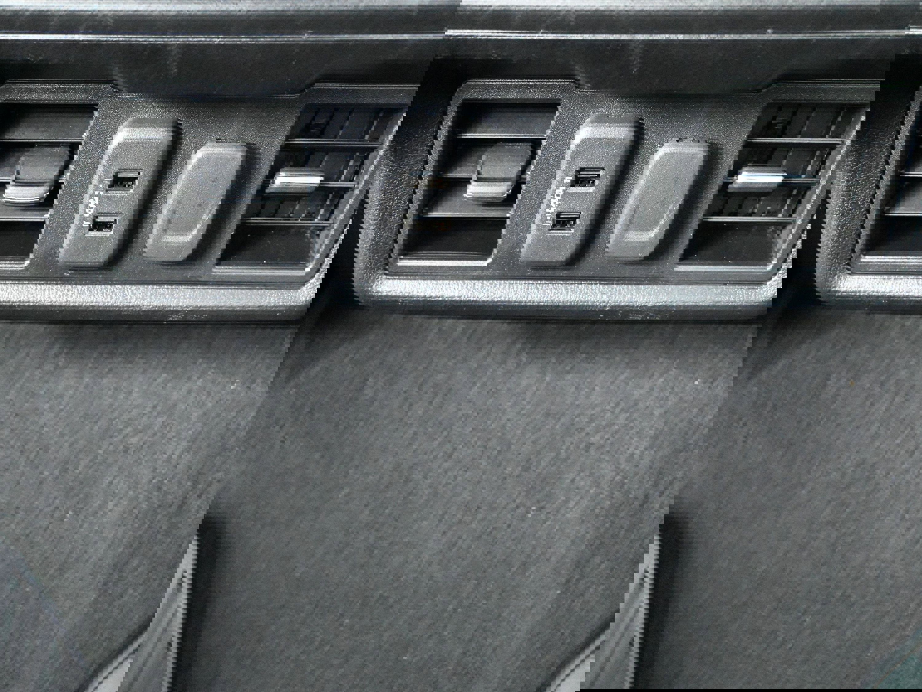 Used 2022 Chevrolet Silverado 1500 LT image 23