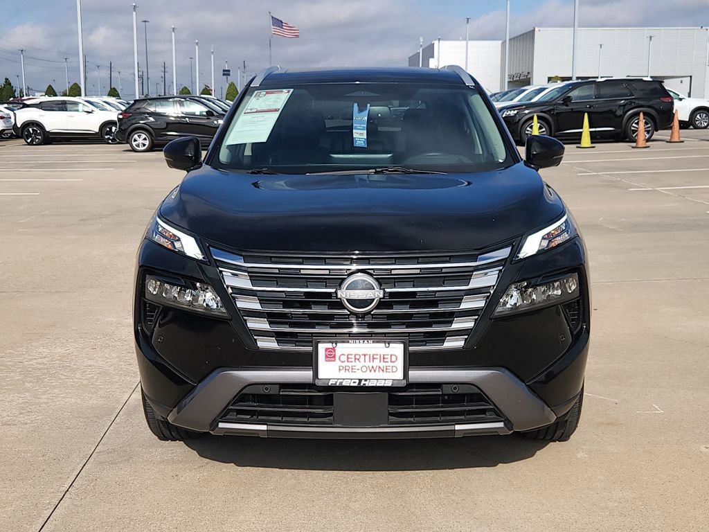 Certified 2025 Nissan Rogue SL w/ Tech Package image 9