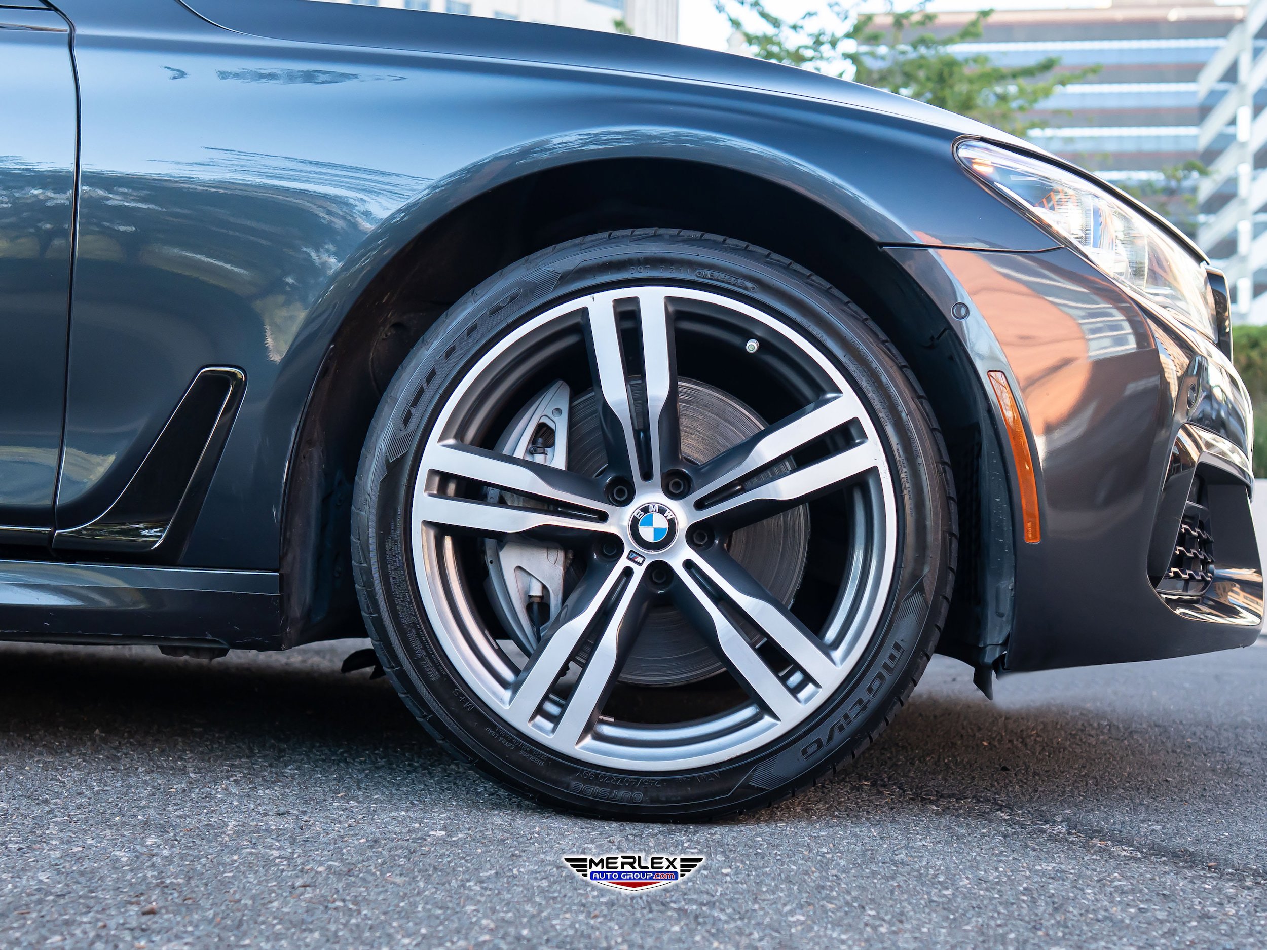 Used 2018 BMW 750i RWD image 9