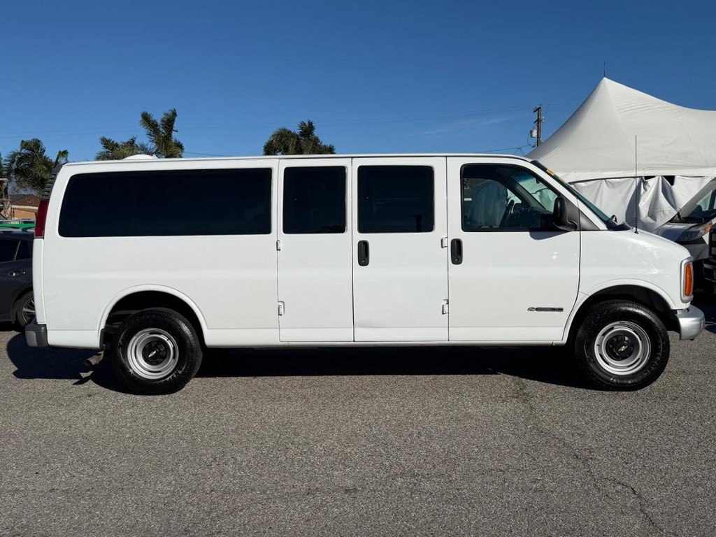 Used 2001 Chevrolet Express 3500 Extended Passenger image 4