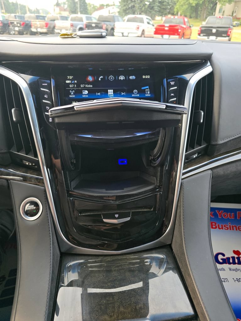 Used 2020 Cadillac Escalade Platinum AWD/4WD image 26