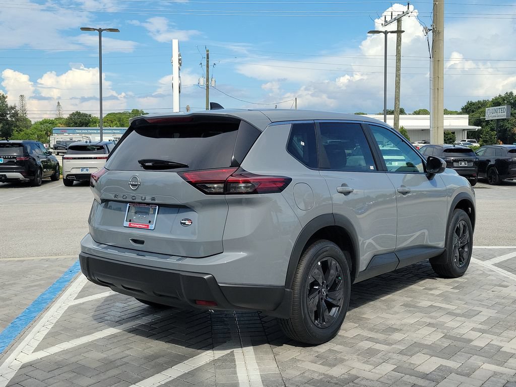 Used 2026 Nissan Rogue SV FWD image 5