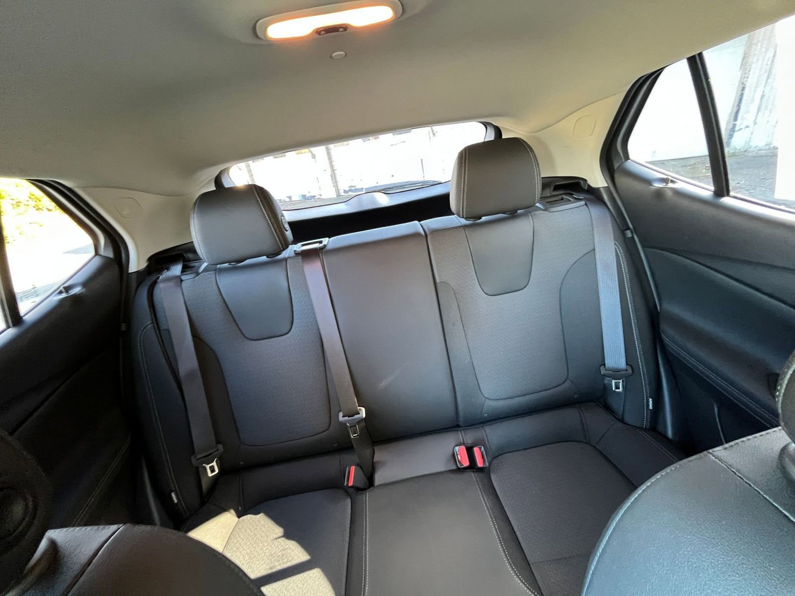 Used 2025 Buick Encore GX Preferred image 34