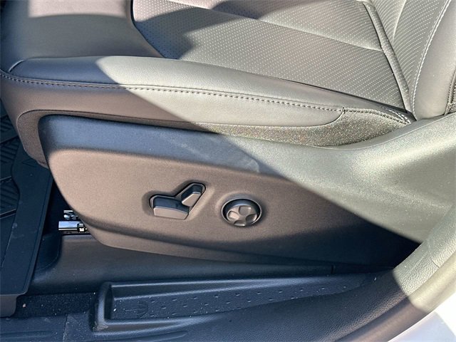 New 2026 Chrysler Pacifica Select w/ S Appearance Package image 19