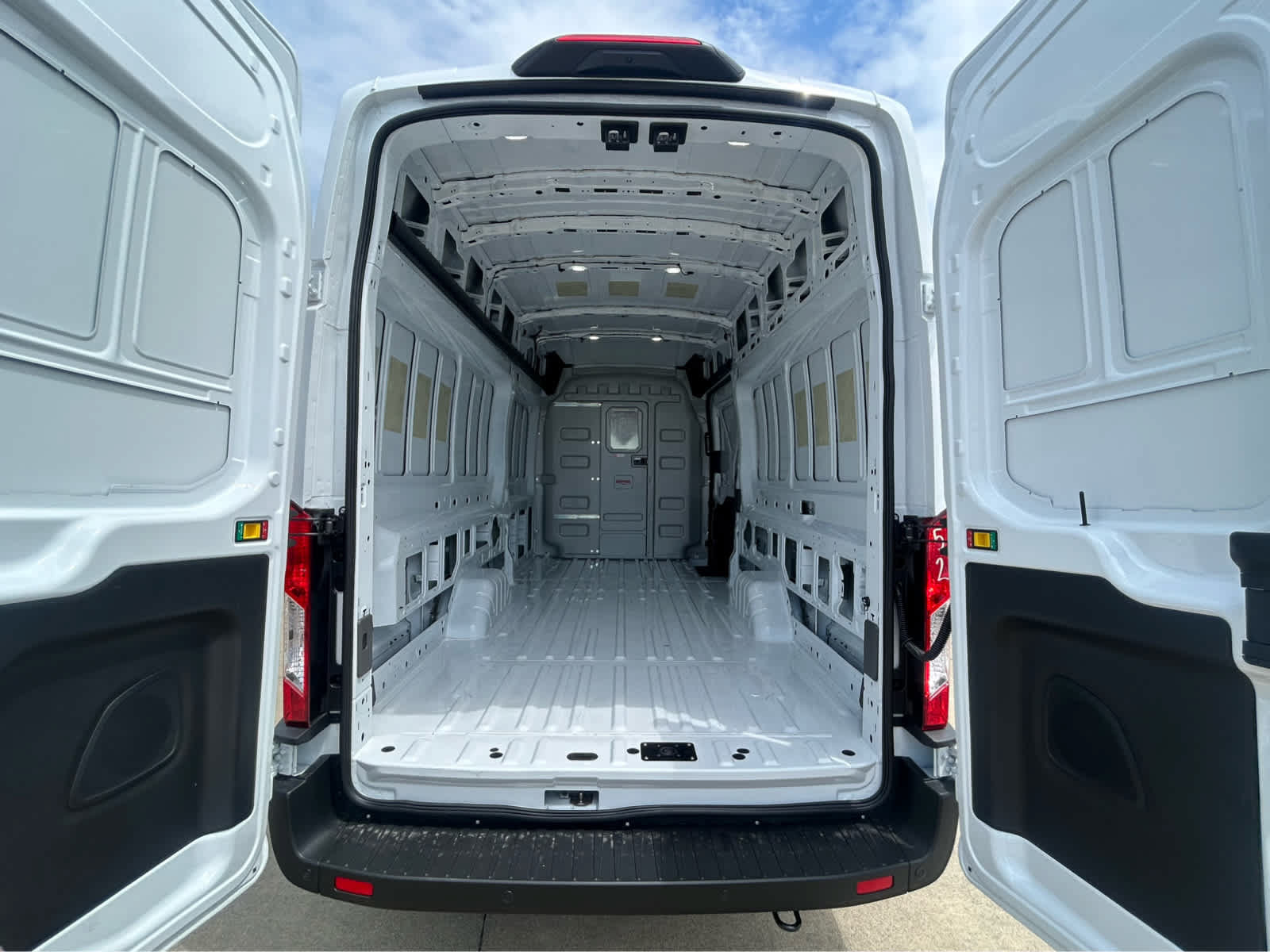 New 2026 Ford Transit 350 148 High Roof Extended RWD image 6