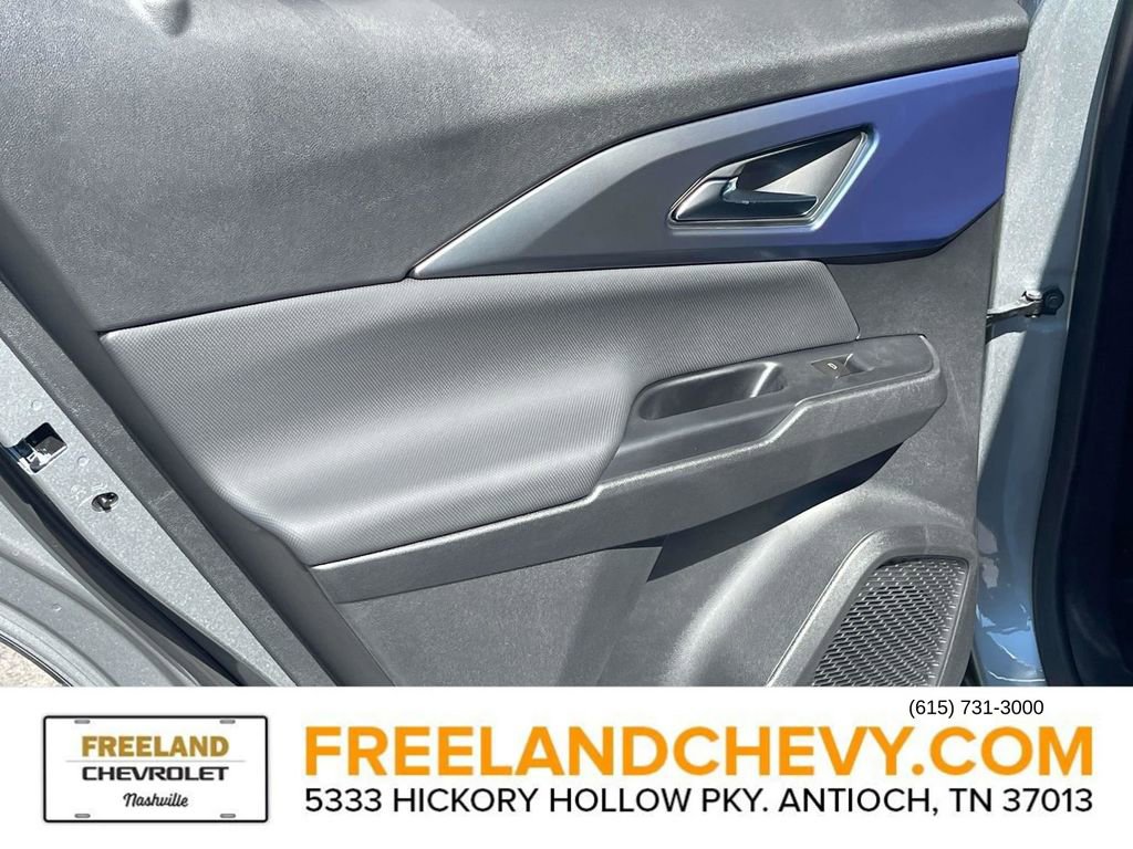 New 2026 Chevrolet Equinox EV LT image 18