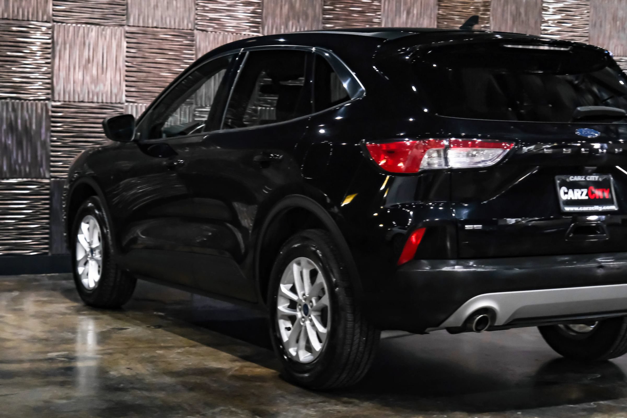 Used 2020 Ford Escape SE AWD/4WD image 12