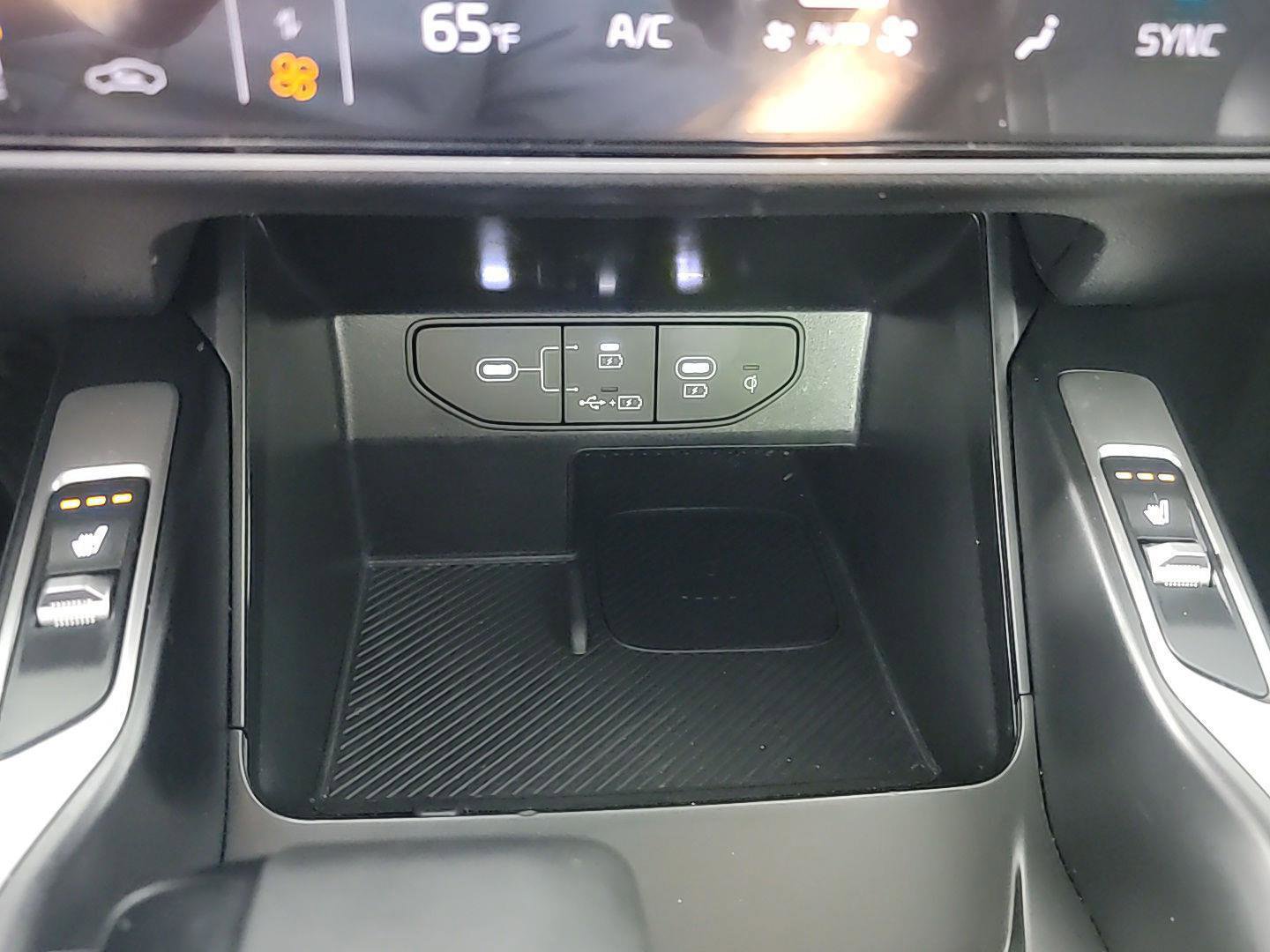 Used 2024 Kia Sorento X-Line EX image 32