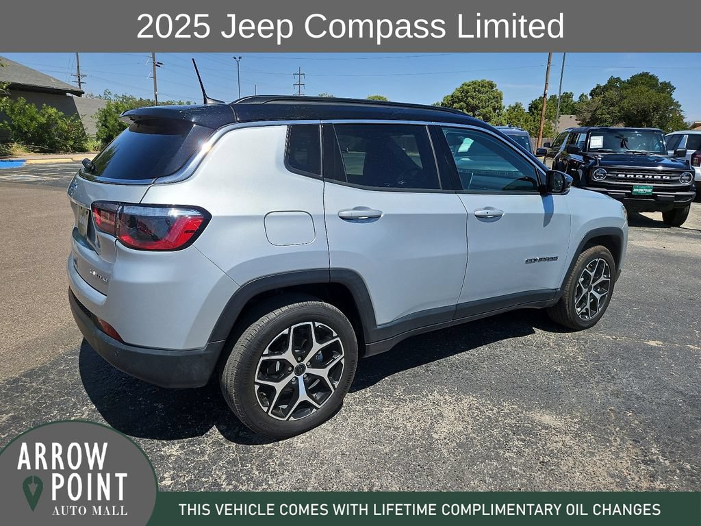 Used 2025 Jeep Compass Limited AWD/4WD image 12