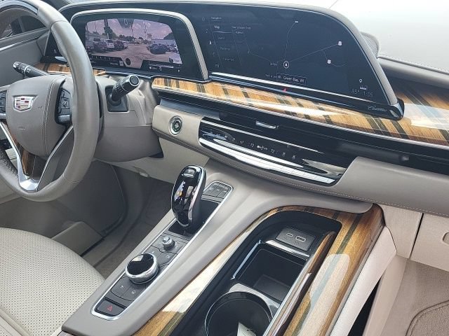Used 2021 Cadillac Escalade Premium Luxury Platinum AWD/4WD image 26