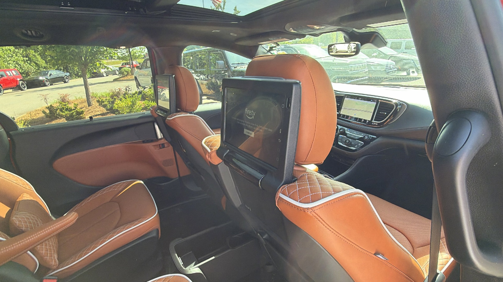 Used 2026 Chrysler Pacifica Pinnacle FWD image 21