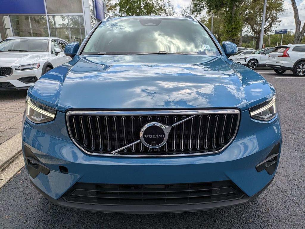 Used 2023 Volvo XC40 B5 Plus w/ Protection Package Premier image 9