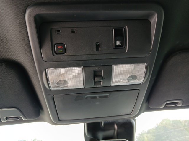 Used 2021 Nissan Titan PRO-4X w/ Pro-4x Convenience Package AWD/4WD image 42
