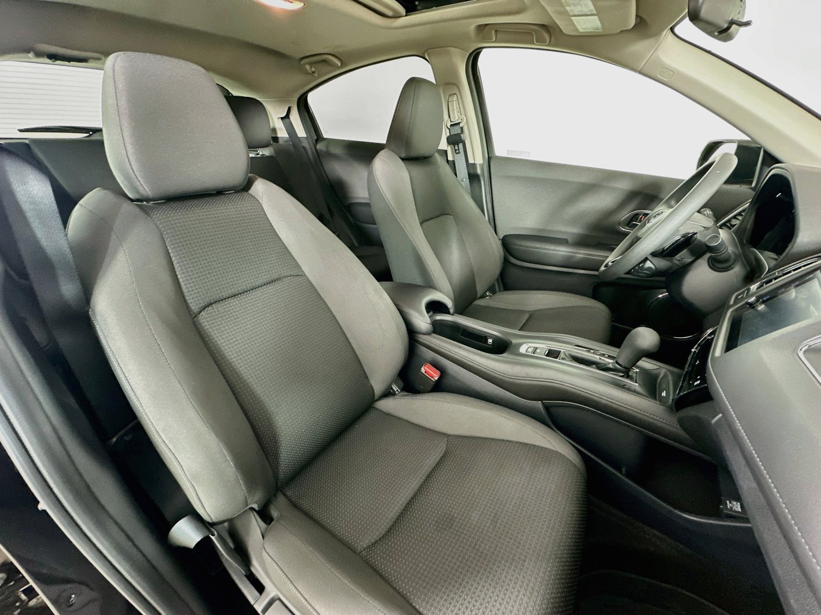 Used 2022 Honda HR-V EX image 46