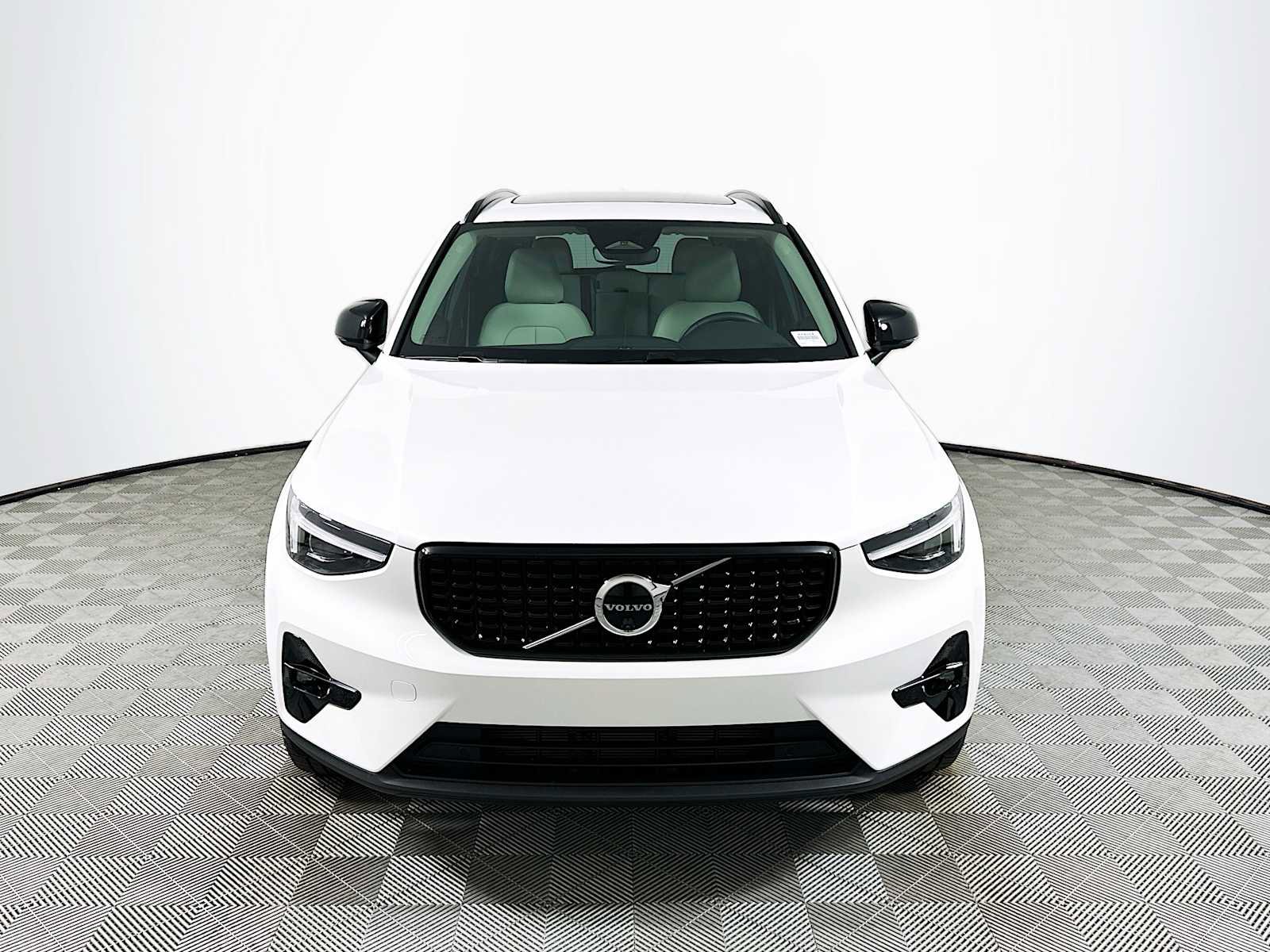 New 2026 Volvo XC40 B5 Plus w/ Protection Package Premier AWD/4WD image 2