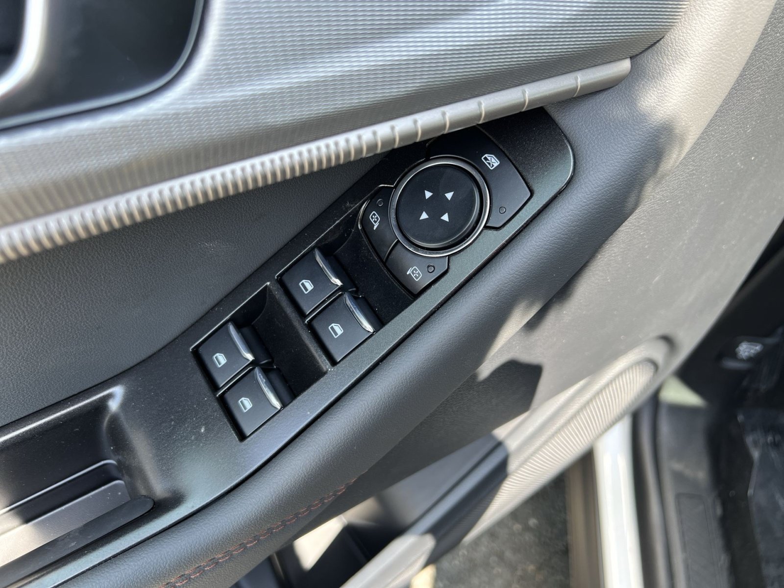 New 2026 Ford Explorer Active AWD/4WD image 15
