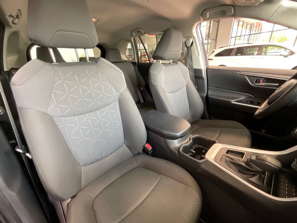 Certified 2025 Toyota RAV4 XLE FWD image 18