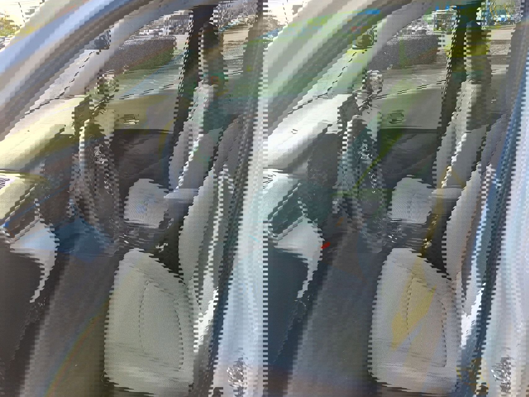 Used 2020 Toyota Corolla L image 12