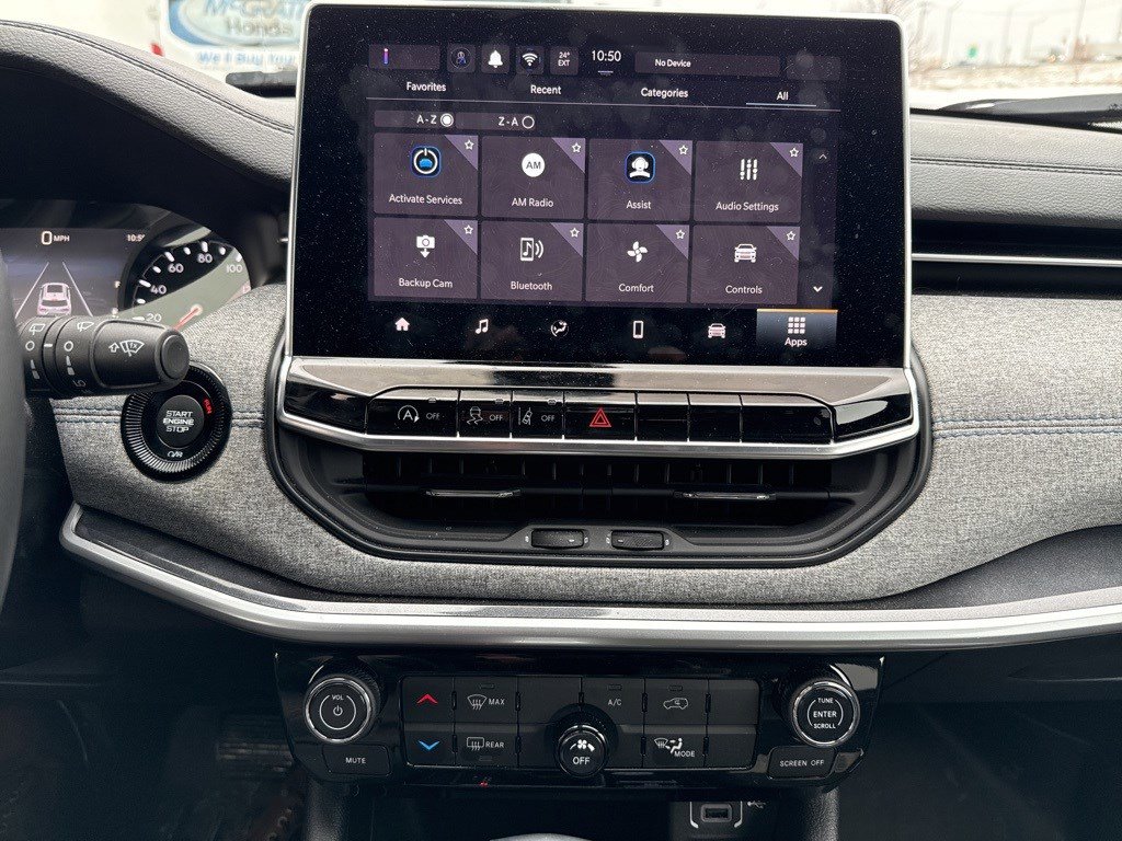 Used 2024 Jeep Compass Latitude image 14