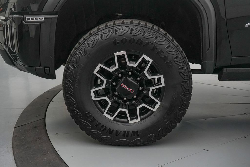 Used 2025 GMC Sierra 2500 AT4X w/ Snow Plow Prep/Camper Package AWD/4WD image 11