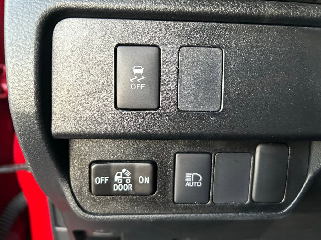 Used 2022 Toyota Tacoma SR5 image 17