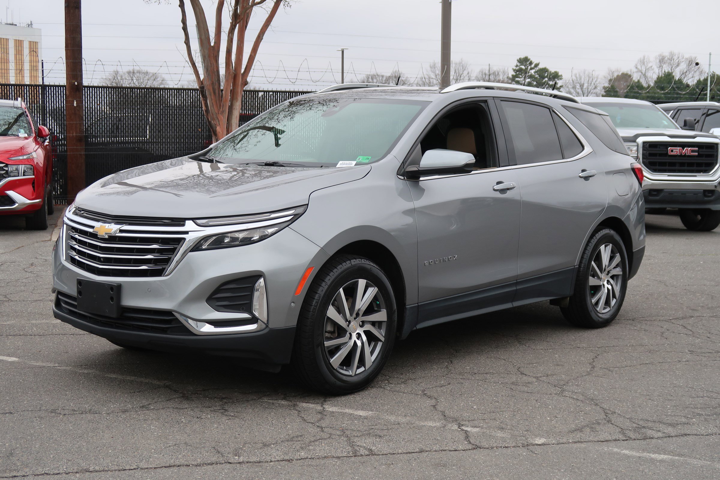 Used 2023 Chevrolet Equinox Premier image 5