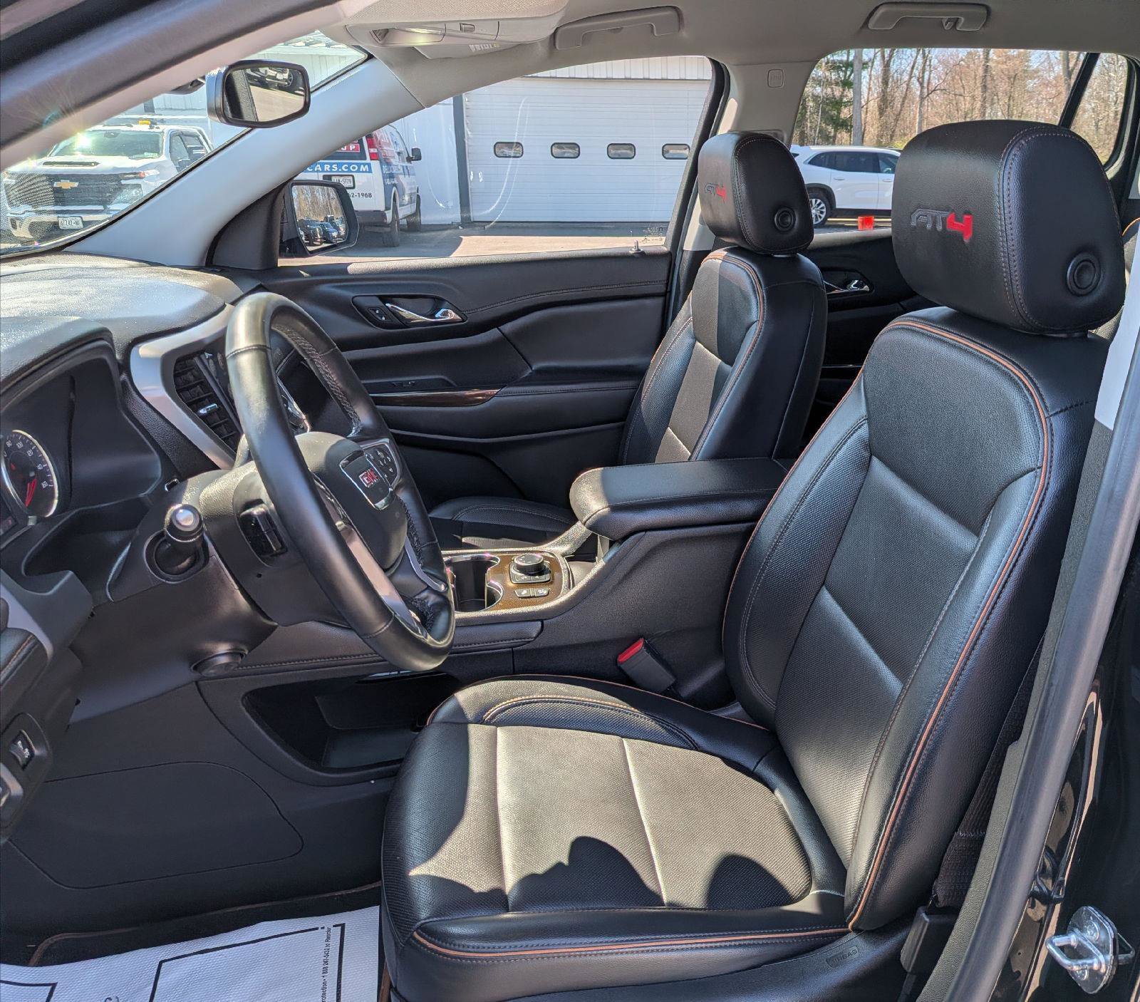 Used 2023 GMC Acadia AT4 w/ Preferred Package AWD/4WD image 12