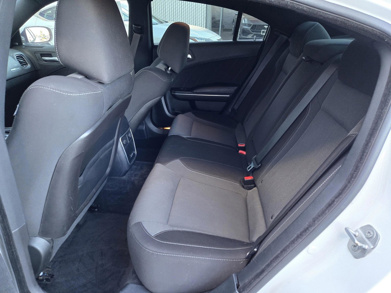 Used 2015 Dodge Charger SXT image 12