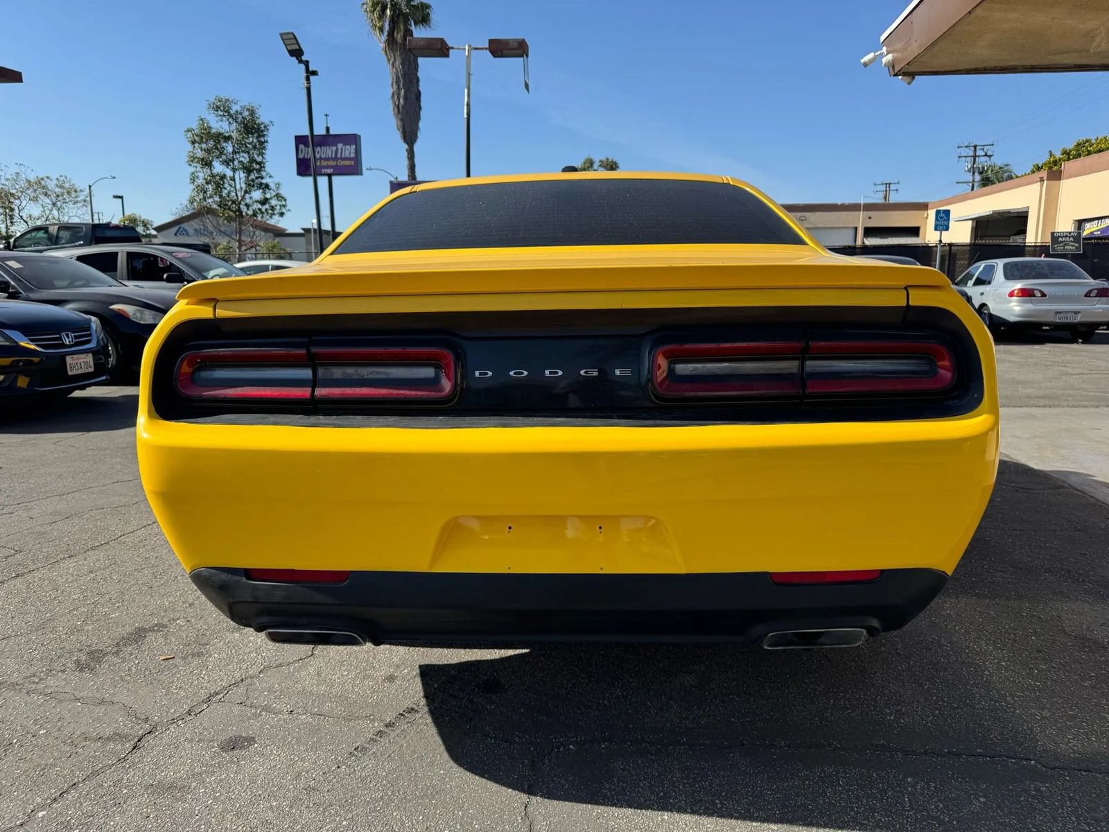 Used 2017 Dodge Challenger R/T RWD image 6