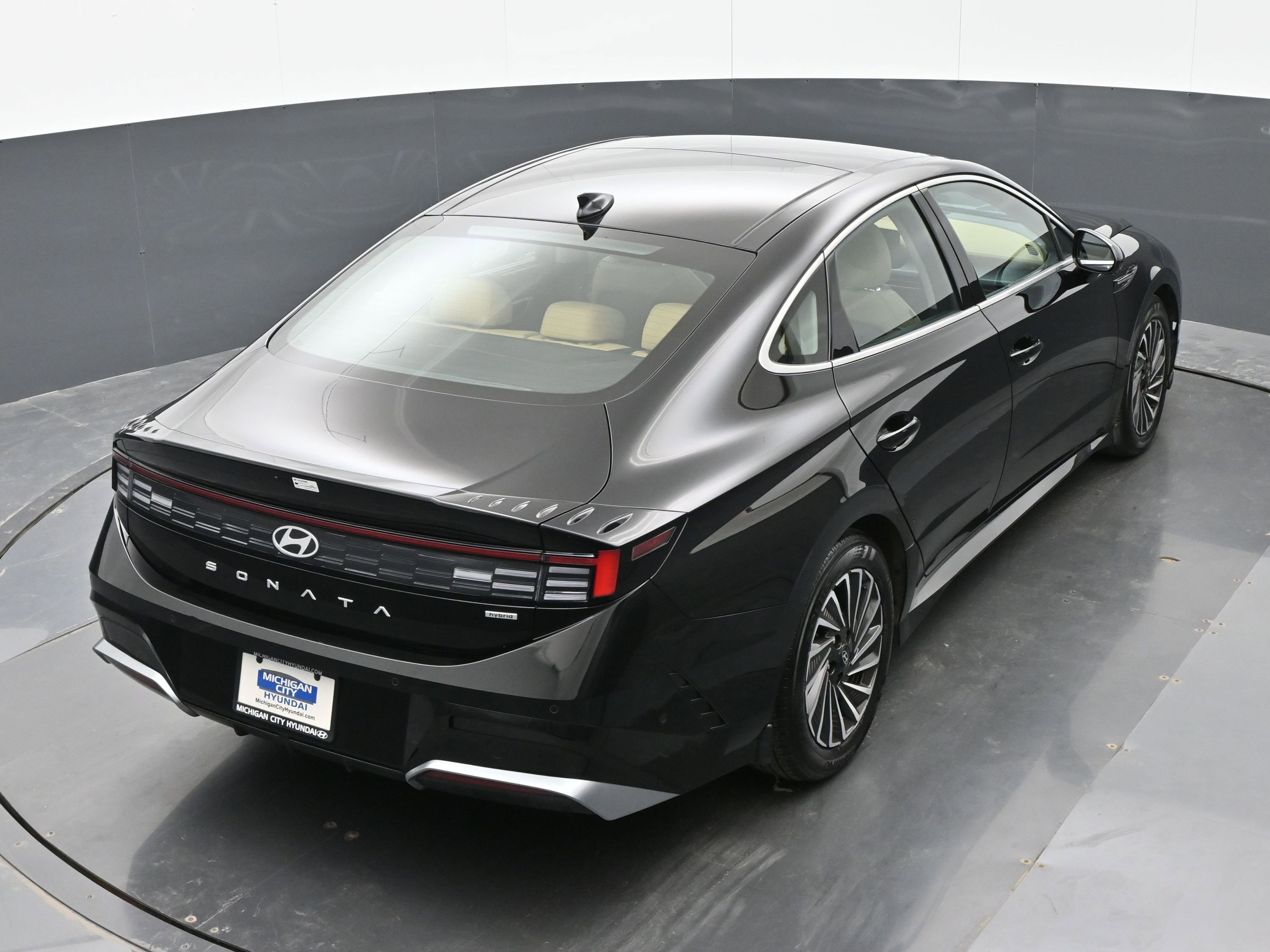 Certified 2025 Hyundai Sonata Limited image 32