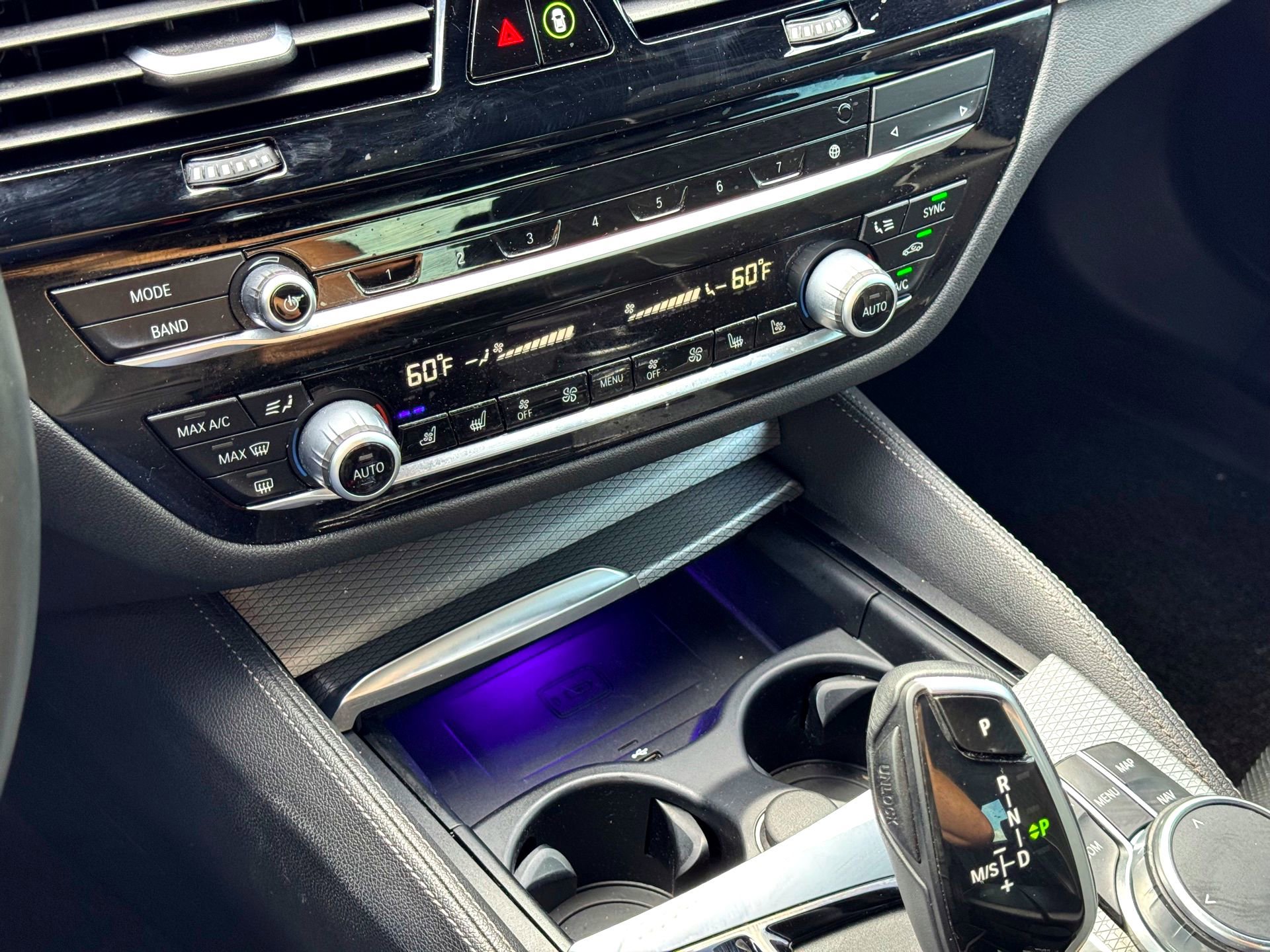 Used 2020 BMW 540i w/ M Sport Package image 28